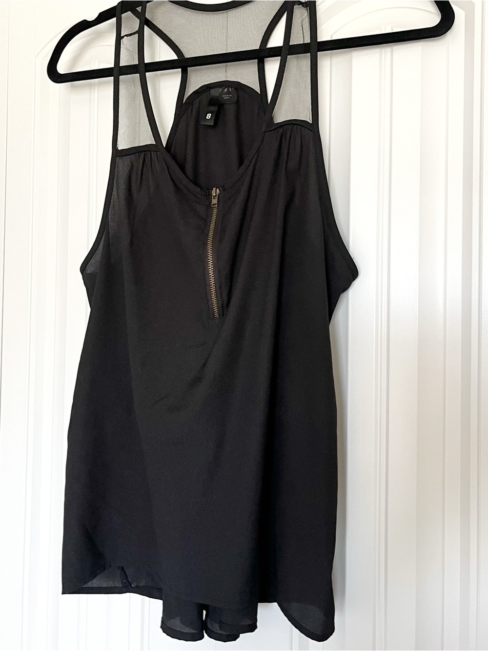Divided Racer-Back Zipper Tank Top - Picture 2 of 4